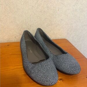 SAS Lacey Classic Women's Blue and White Patterned Ballet Flats Size 9 Italy